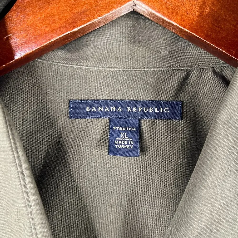 Banana Republic Stretch Shirt XL Olive Green Button Up Short Sleeve Mens